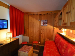 Studio rénové style montagne pour 4 pers aux Menuires, balcon est, accès direct pistes - FR-1-452-22
